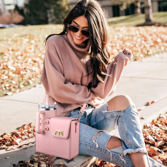 Stylová taška s integrovaným držákem na kelímky pro aktivní ženy 