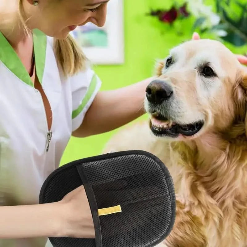Eliminate pet hair effortlessly in one motion (x4) 