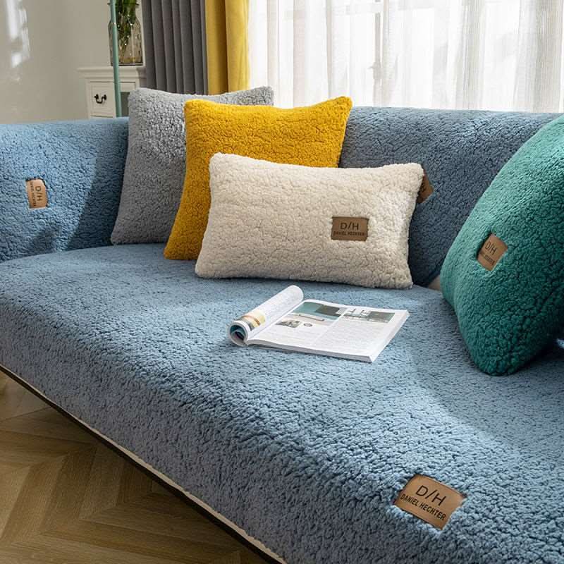 Ultra Soft Lamb Cashmere Sofa Cover – Plush Effect & Non-Slip 