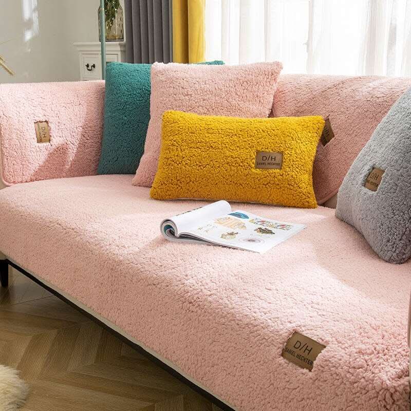 Ultra Soft Lamb Cashmere Sofa Cover – Plush Effect & Non-Slip 