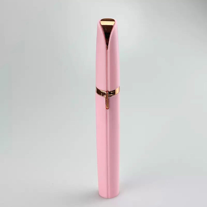 Épilation précise et indolore pour sourcils nets