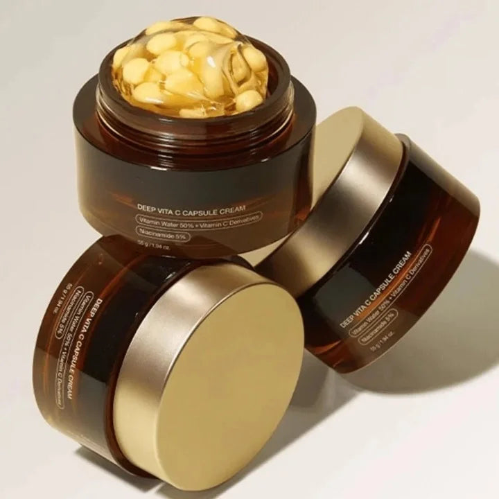 تألق مرئي وبشرة مرطبة بفضل كبسولات فيتامين C